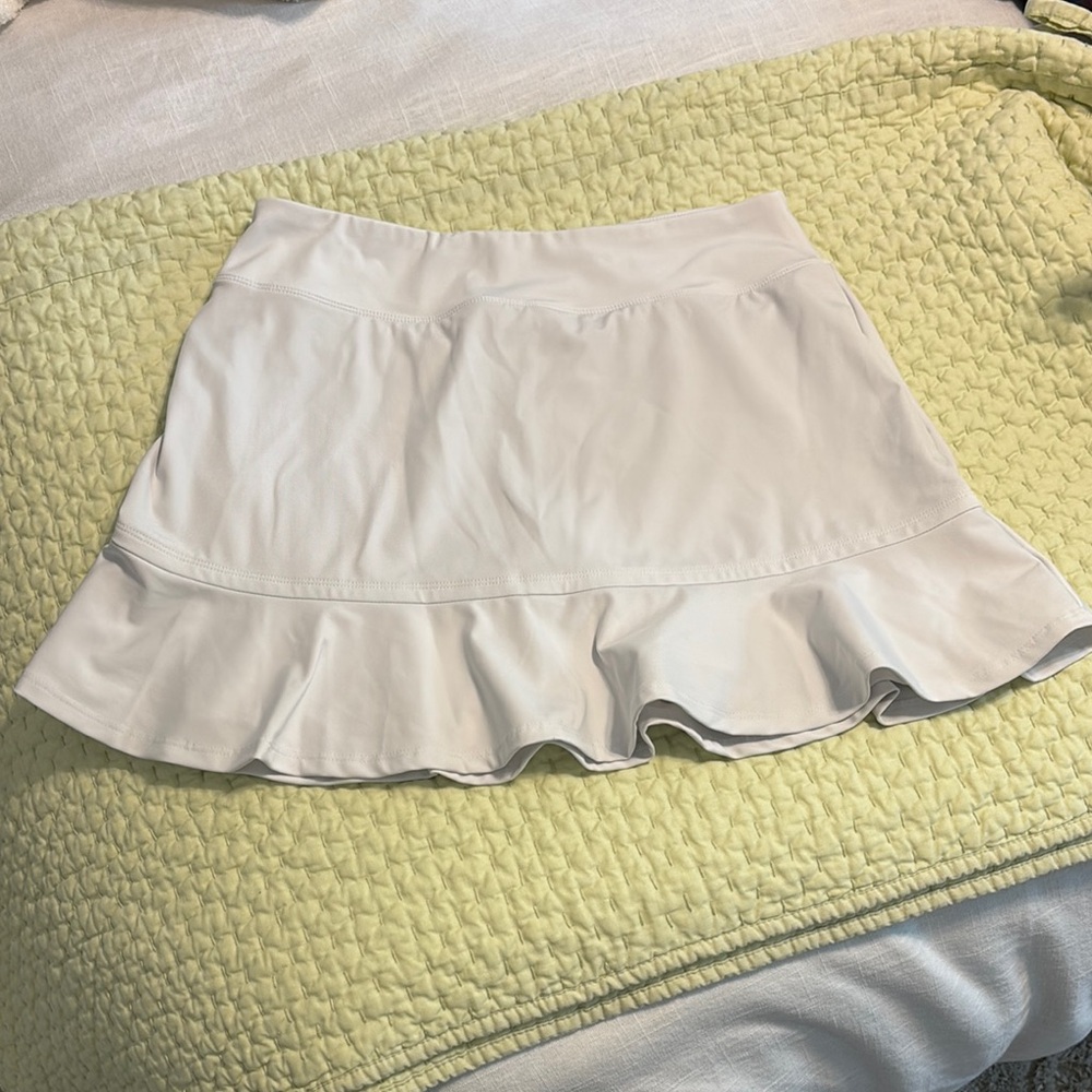 Golf White Ruffle Skirt